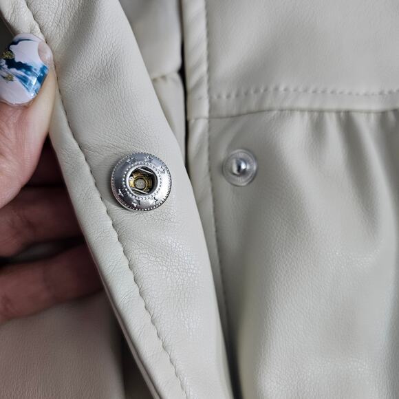 Bagatelle Collection Jacket Womens Medium Cream Feminine Faux Leather Bomber - Picture 11 of 13